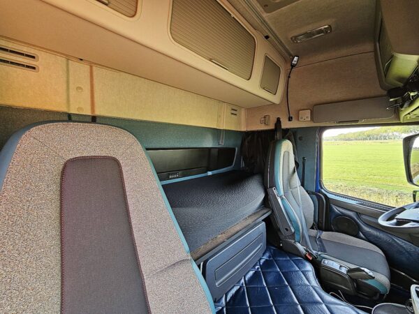 VOLVO - FM 420 GLOBE D13 469TKM – Image 11