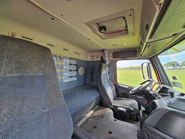 VOLVO - FM 13.440 6X4 – Image 12