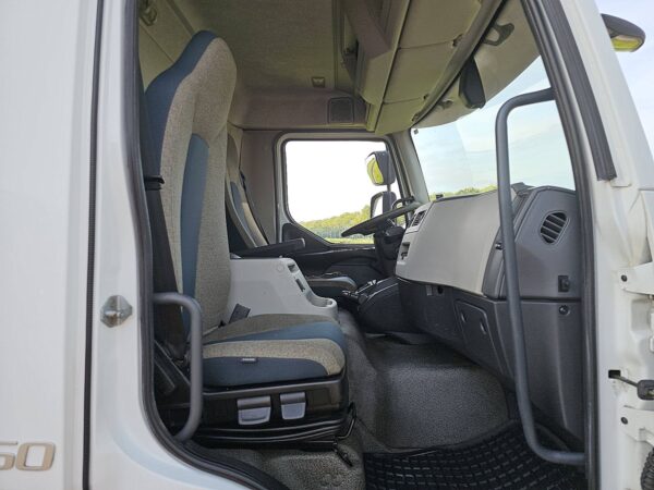 VOLVO - FL 250.12 – Image 5