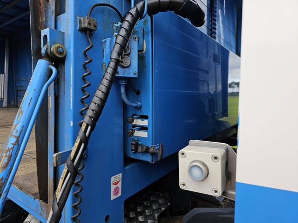 SCANIA - P 94.300 MANUAL GERMAN TRUCK – Image 6