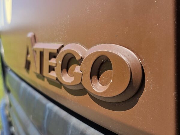 MERCEDES-BENZ - ATEGO 815 MANUAL 3 WAY TIPPER – Image 9