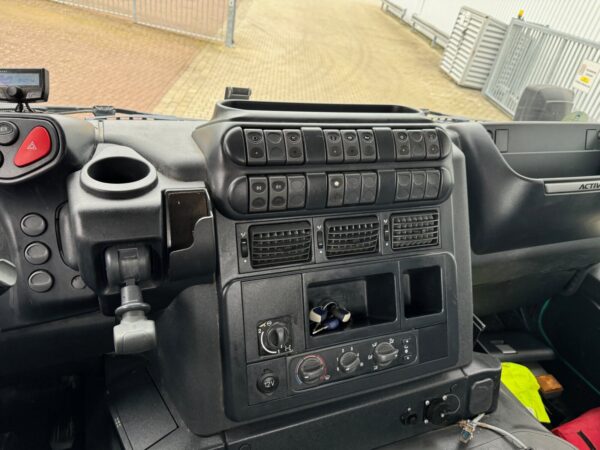 Iveco-Magirus Trakker AD260T45W 6x6, Bordmatik – Image 15