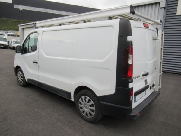 Fourgon Renault Trafic Fourgon tolé L1H1 DCI 120 – Image 4